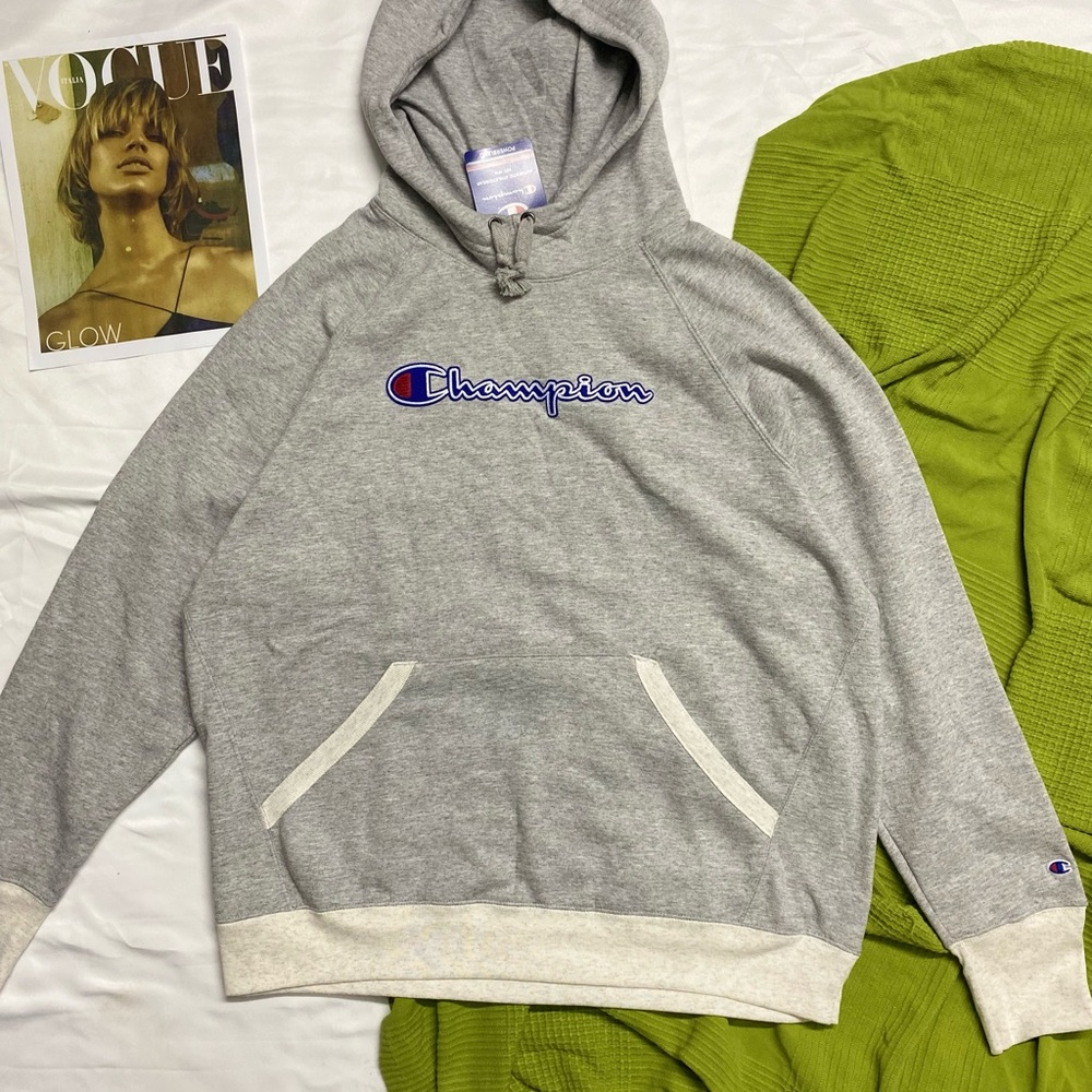 Champion Gray Sweater Classic Athletic Design